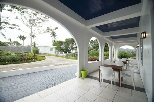 Гостиница Brizo Hotel and Resort Tagaytay