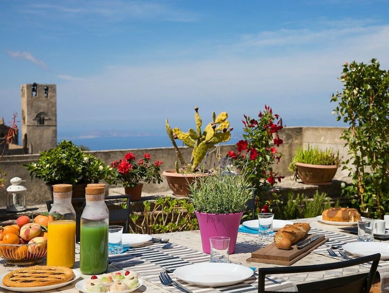 Гостиница Bella Vista b&b в Эриче