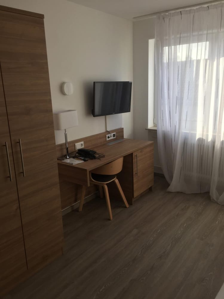 Фото Hotel Post Viernheim Ug