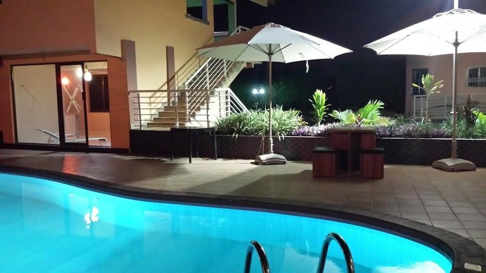 Фото Ponderosa Travel Lodge