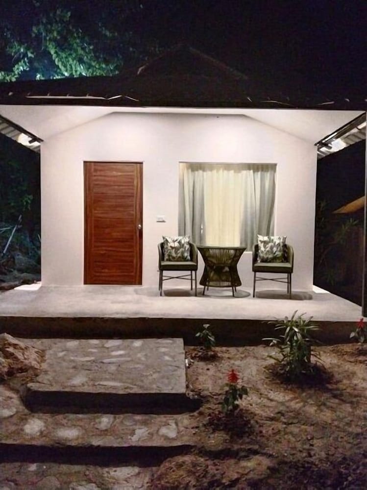 Фото Dev Bhoomi Farms & Cottages