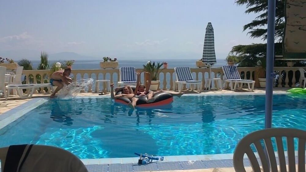 Фото Oniro Villas