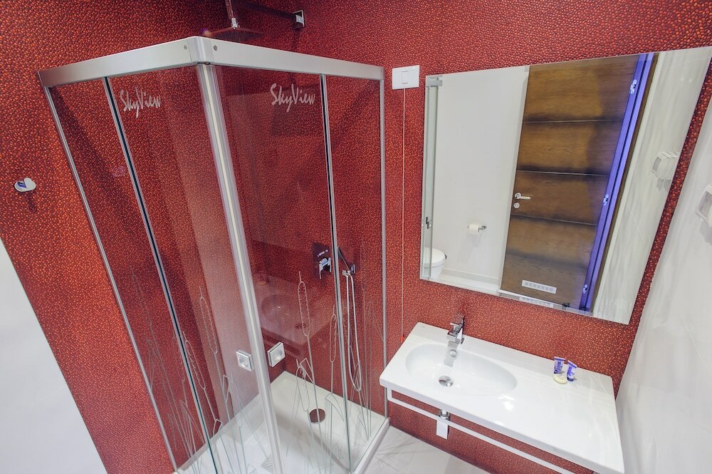 Фото Sky View Luxury Apartments