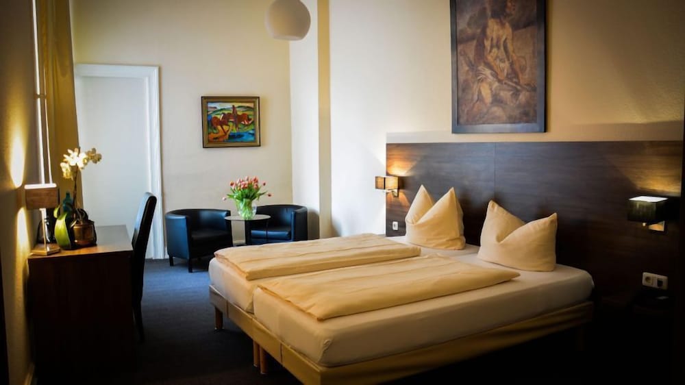 Фото отеля 3