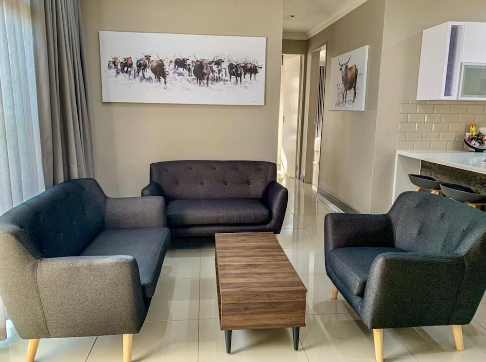 Фото Hotel@Hatfield Apartments