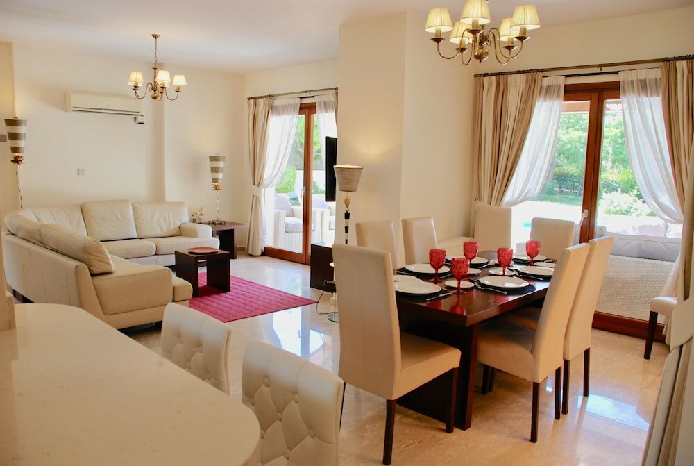 Фото 3 bedroom Villa Pera 12 with 10x5m private pool, within walking distance to resort village square, resort facilities, Aphrodite Hills