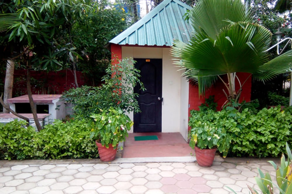 Фото Soorya Beach Resort