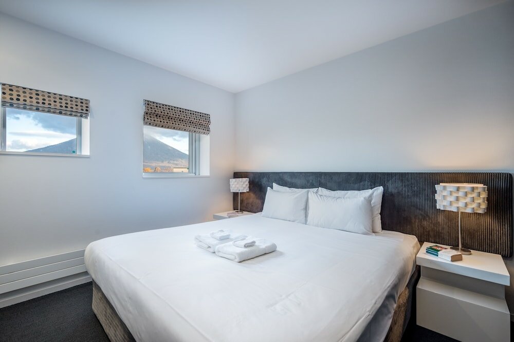 Фото Kira Kira Suites by H2 Life