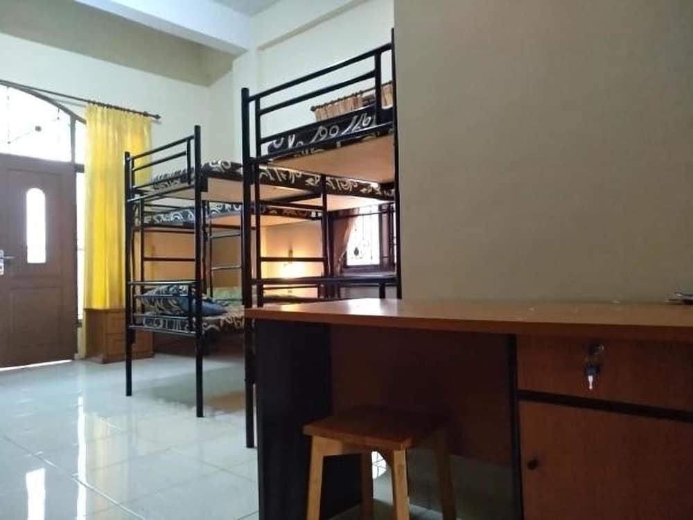 Фото Dazhong Backpackers Hostel