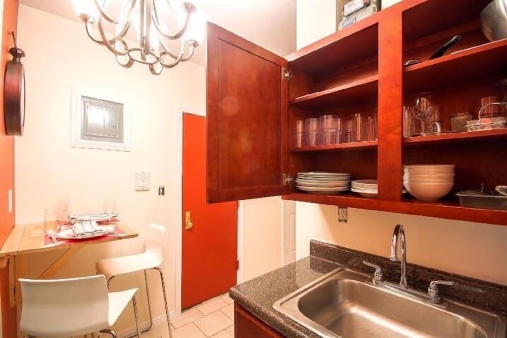 Фото Washington Heights Apartments