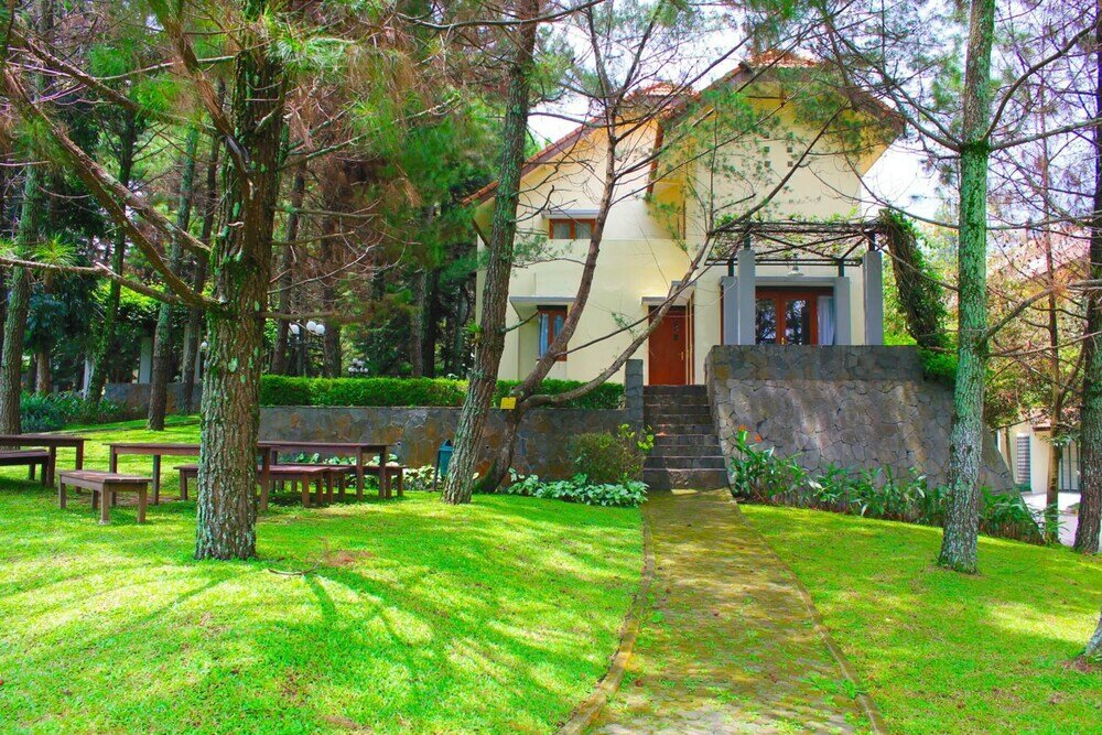 Фото Puri Setiabudhi Residence