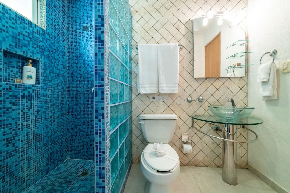 Фото Las Olas downtown Condos by Playa Paradise