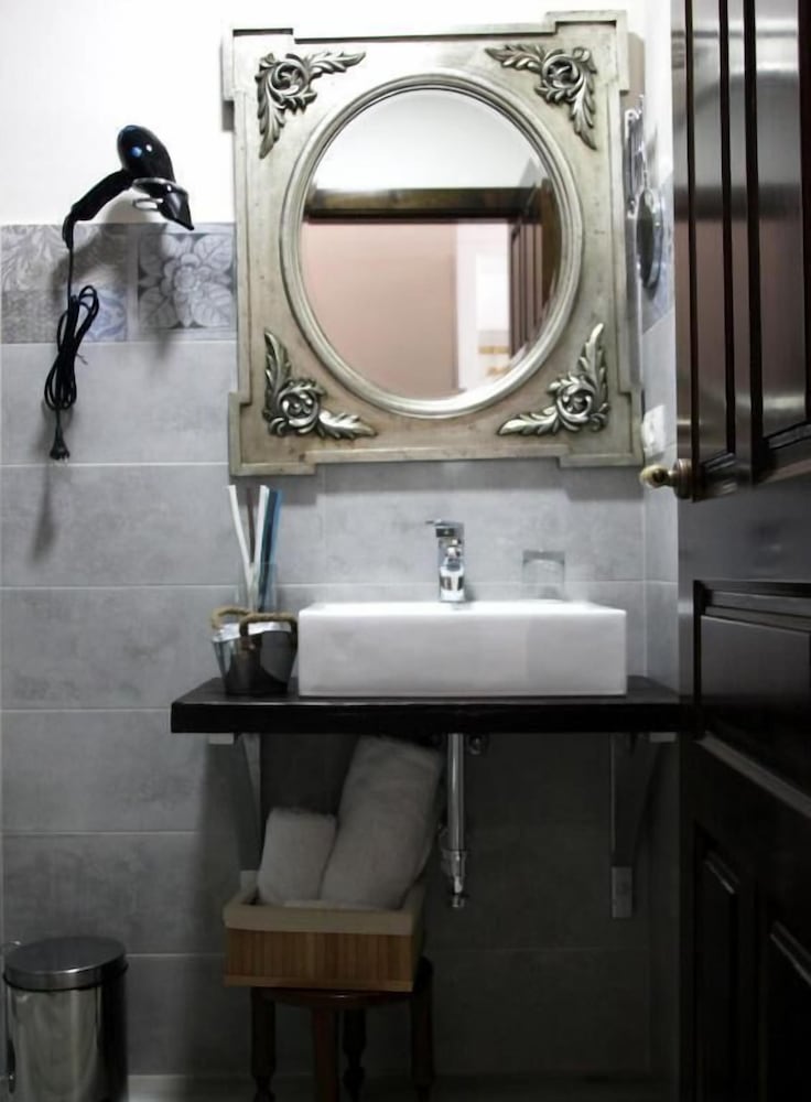 Фото Chezmoihomes Plaza Nueva Premium