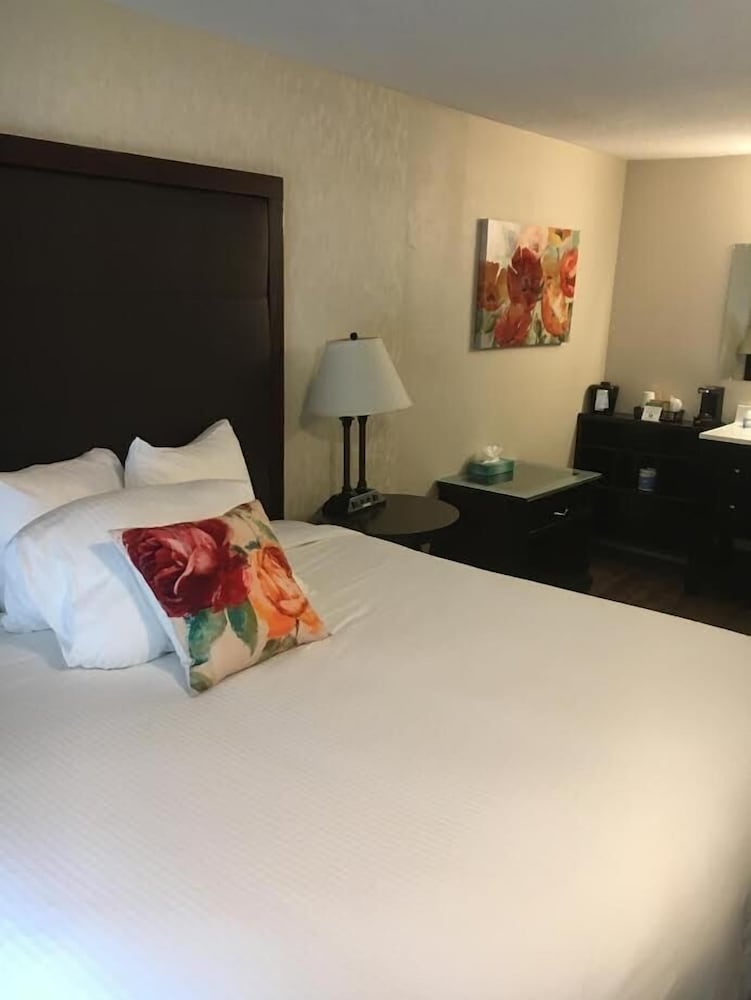 Фото The Waldport Inn