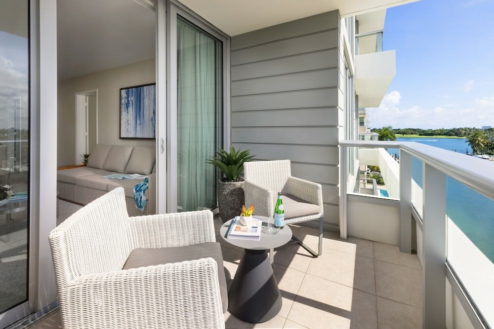 Фото The Altair Hotel Bay Harbor