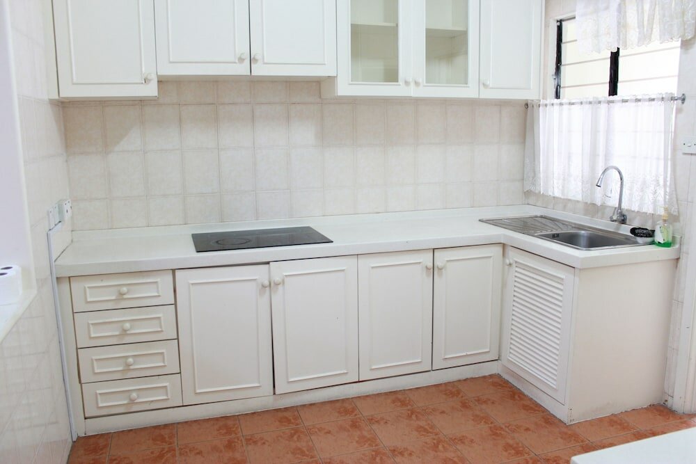 Фото Ideal Holiday Apartment Marina Court