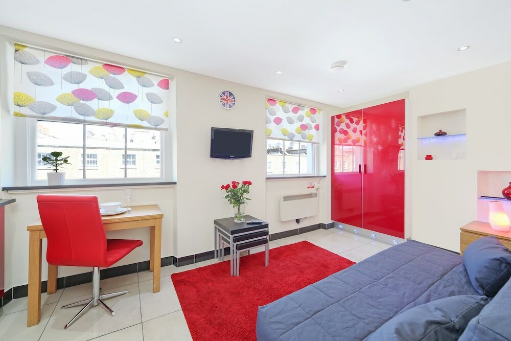 Фото Baker Street Suites