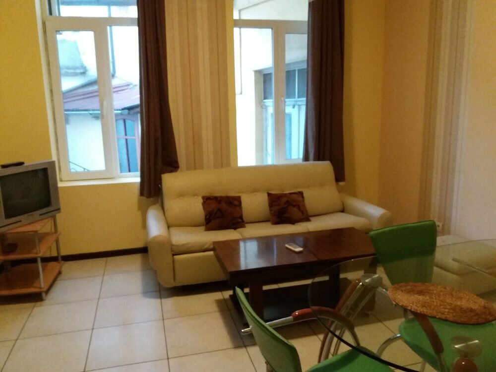 Фото The English Guest-House