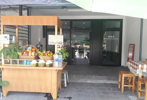 Гостиница Ss Store Bed & Breakfast в Чиангмае