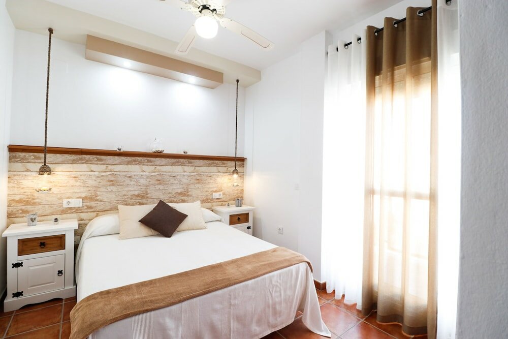 Фото Apartamentos San Francisco by Summerland