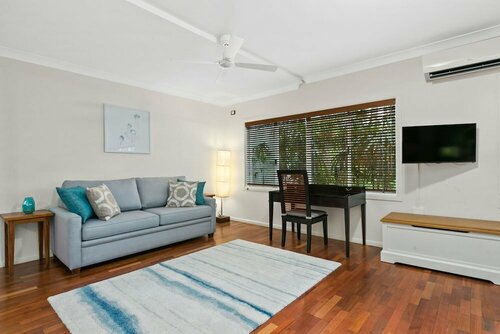 Гостиница Poolside Apt In Alamanda Beachfront Resort 41 в Палм-Кове