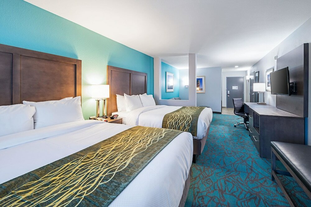 Фото Comfort Inn & Suites Oklahoma City near Bricktown