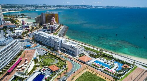 Внешний вид отеля DoubleTree by Hilton Okinawa Chatan Resort в Тятане, фото 5