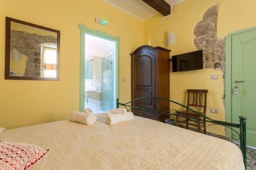 Фото Madalen Guest House