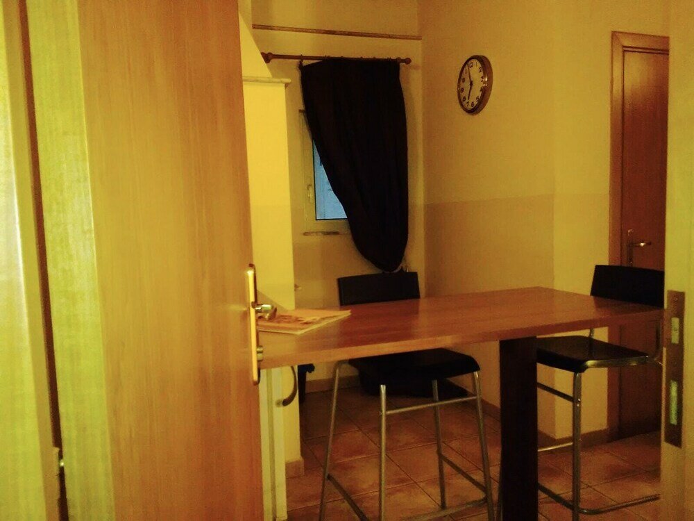 Фото Room Economy