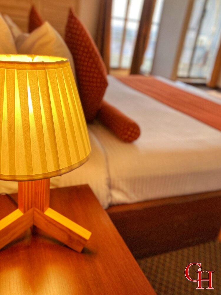 Фото Grand Islamabad Hotel