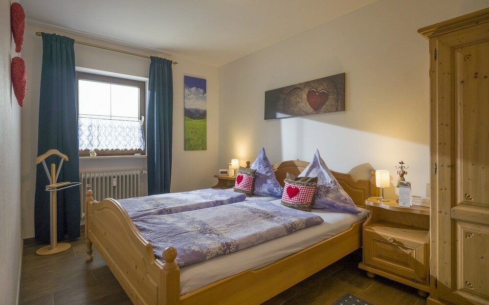 Фото Ferienwohnanlage Bergschlössl