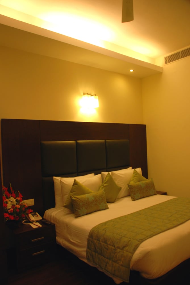 Фото Jht Hotel