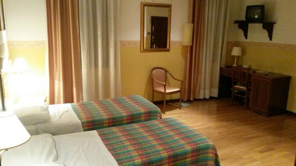 Фото Albergo Ristorante Flora