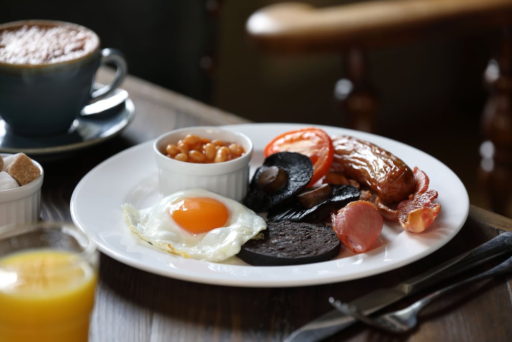 Фото Horse and Groom