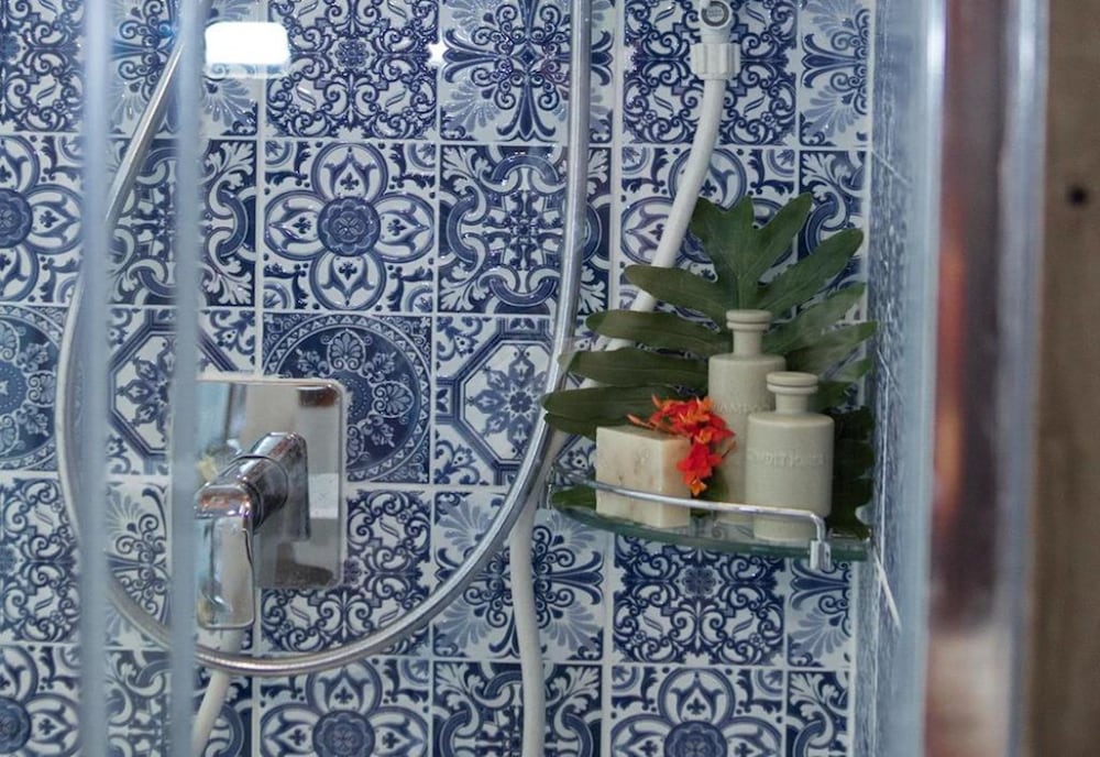 Фото Gingerbread House B&b