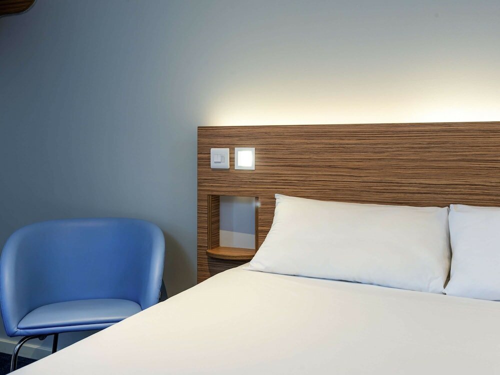 Фото Ibis budget London Bromley Town Centre