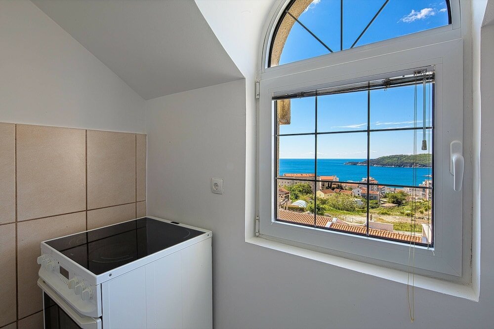 Фото Adriatic Hill Apartments