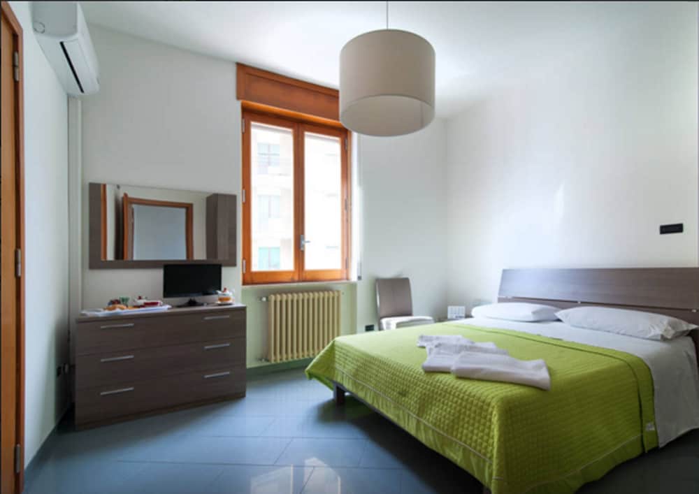 Фото Cream & Caramel bed