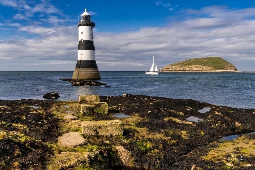 Фото Lon Y Traeth Bed & Breakfast