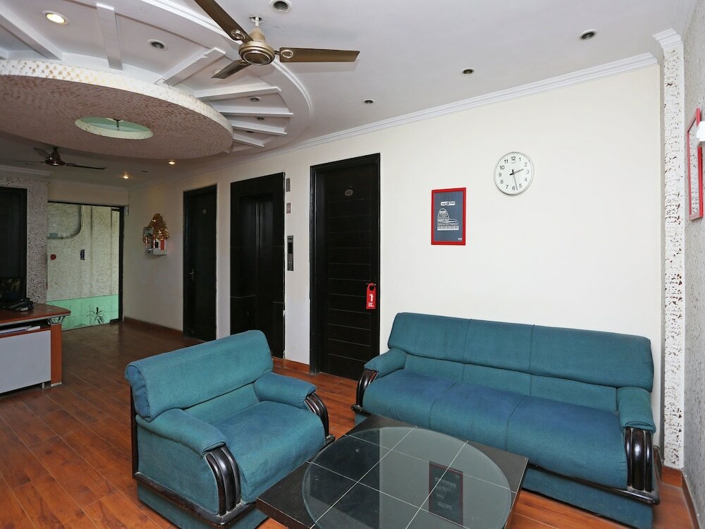 Фото Oyo 6895 Hotel Cybercity Rooms & Suites