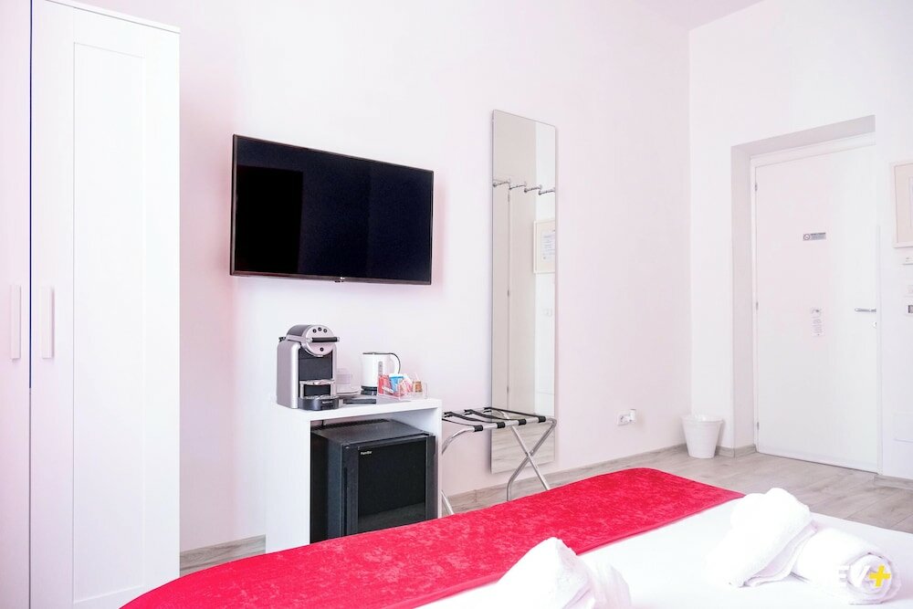 Фото Viale Giulio Cesare Guest House