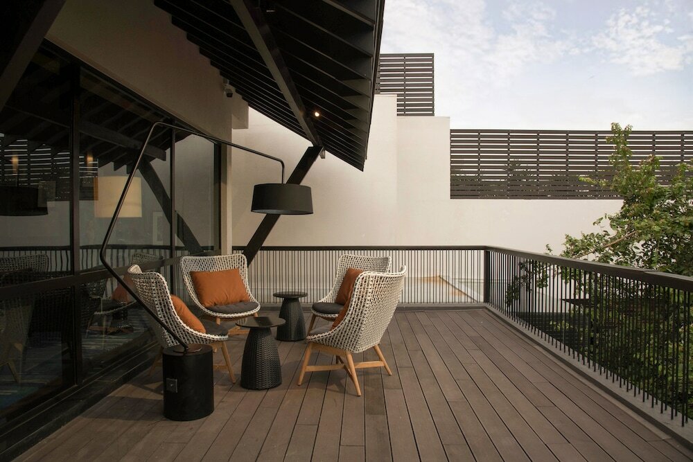 Фото DoubleTree by Hilton Weerawila Rajawarna Resort