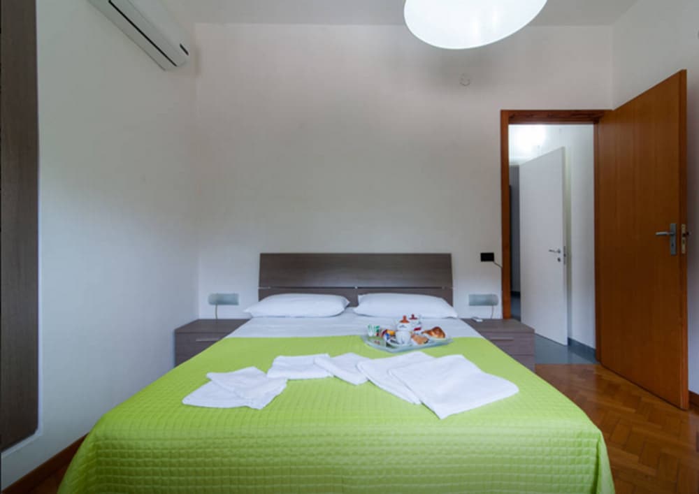 Фото Cream & Caramel bed