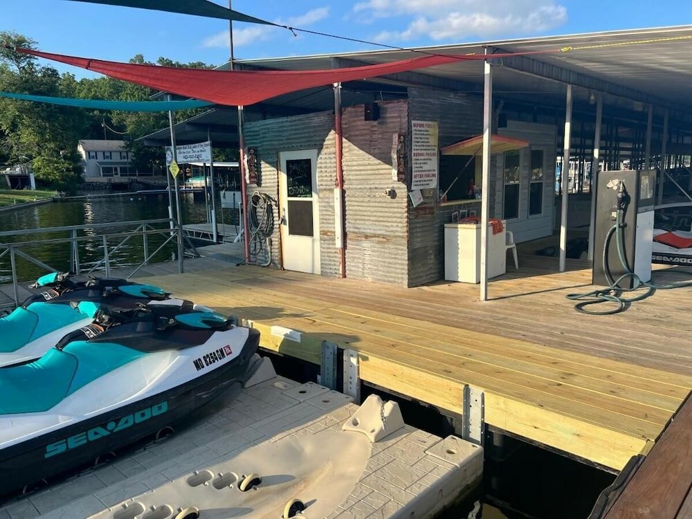 Фото Buddy's Harbor