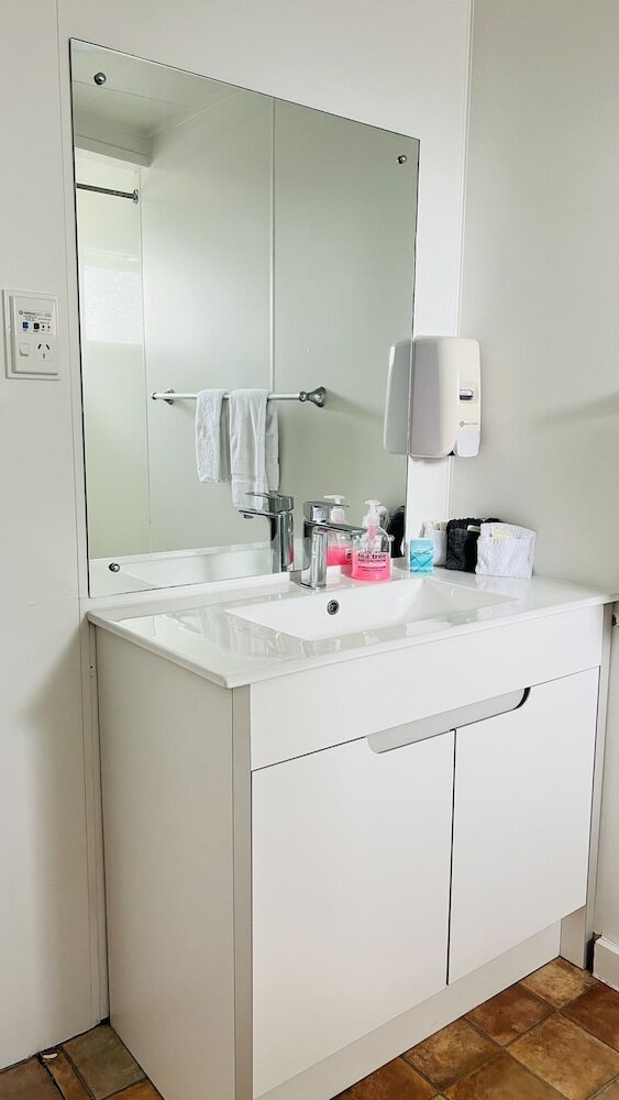 Фото 18th Avenue Thermal Motel