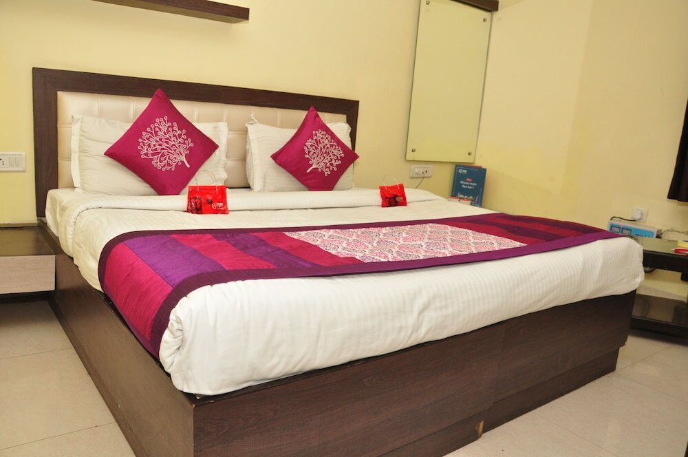 Фото Oyo 1673 Hotel Mm Yellowuds