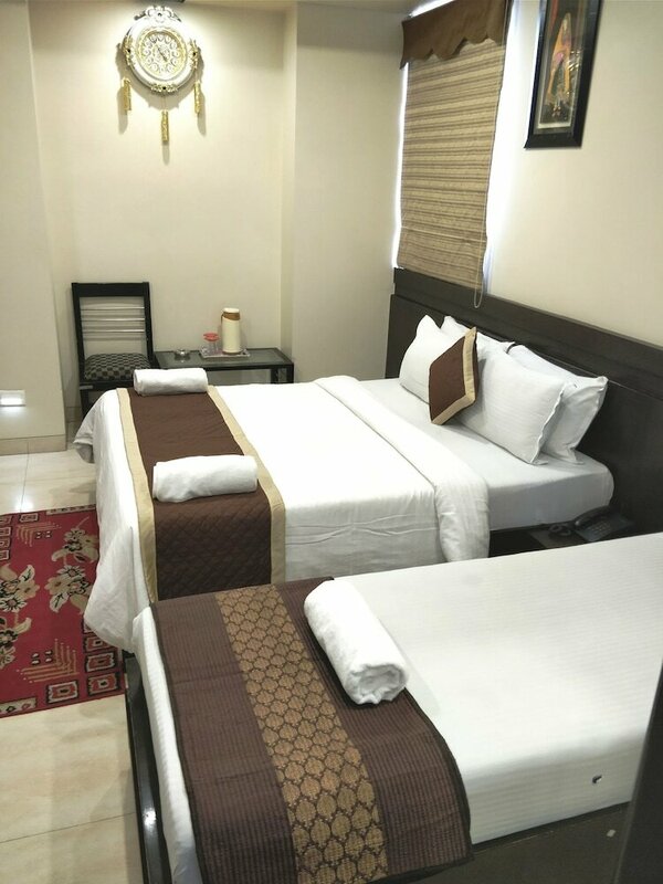 Гостиница Hotel Jinendra Palace в Джайпуре