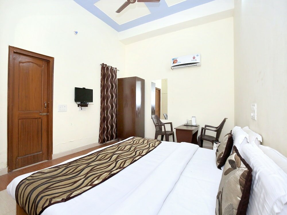 Фото Oyo 7609 Hotel Dolphin