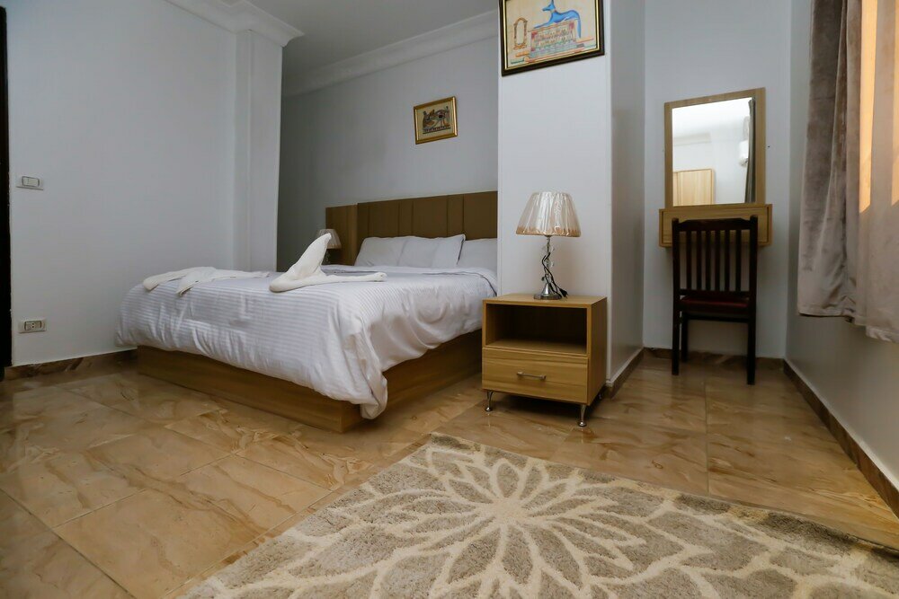 Фото Makadi Pyramids View