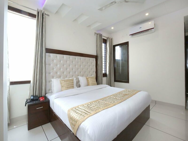 Гостиница Oyo 9420 Hotel Silver Palm